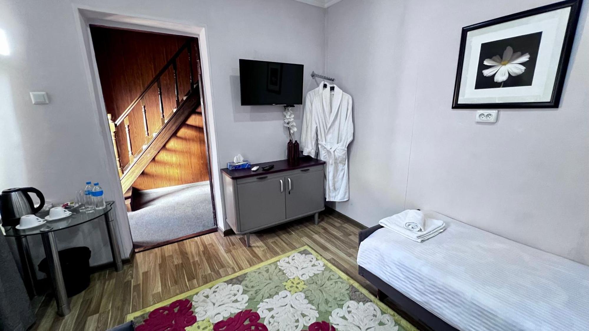 Frodo Hotel Tashkent Exterior foto